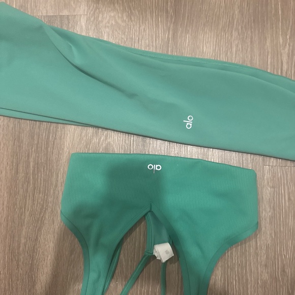 Alo set - Picture 2 of 2